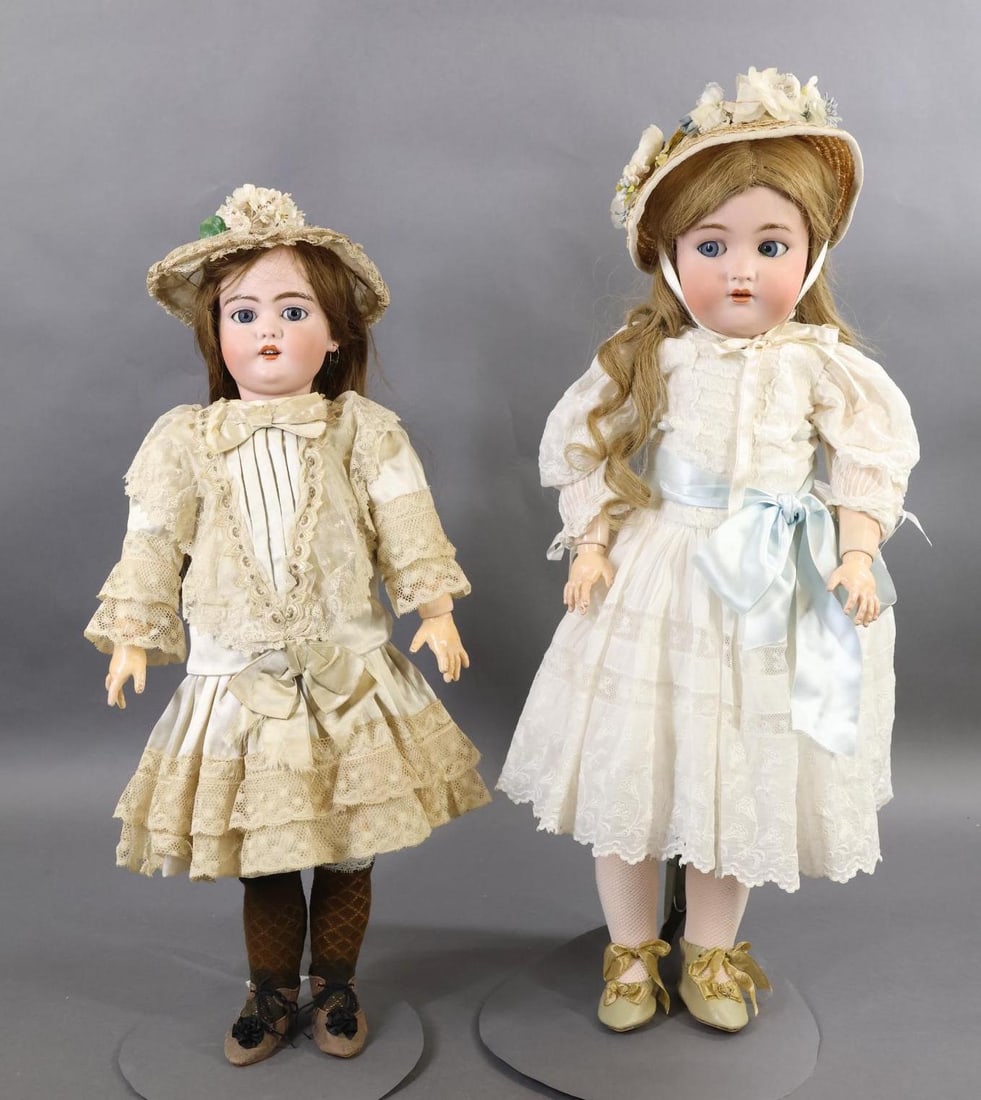 GERMAN BISQUE DOLLS. (1 of 13)