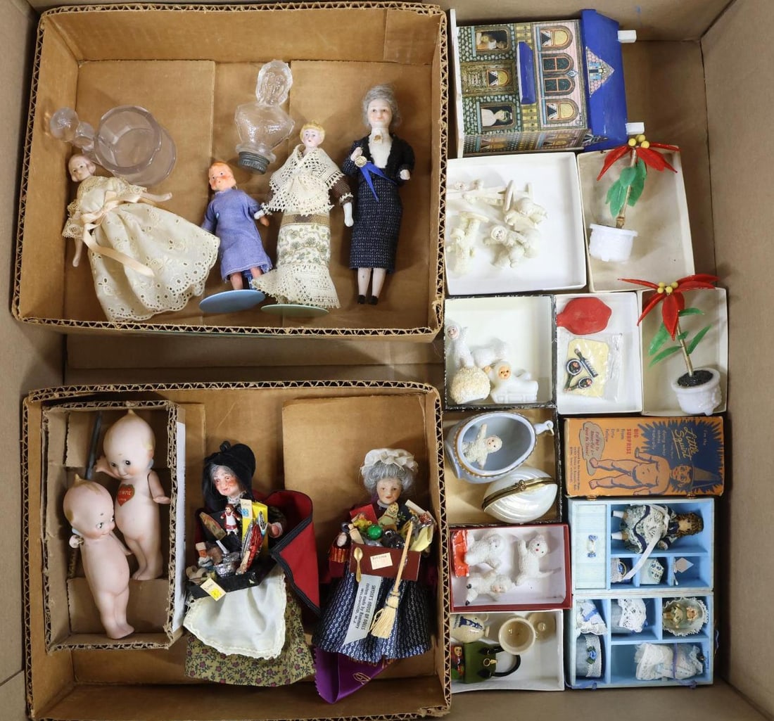 MINIATURES & DOLLS. (1 of 11)