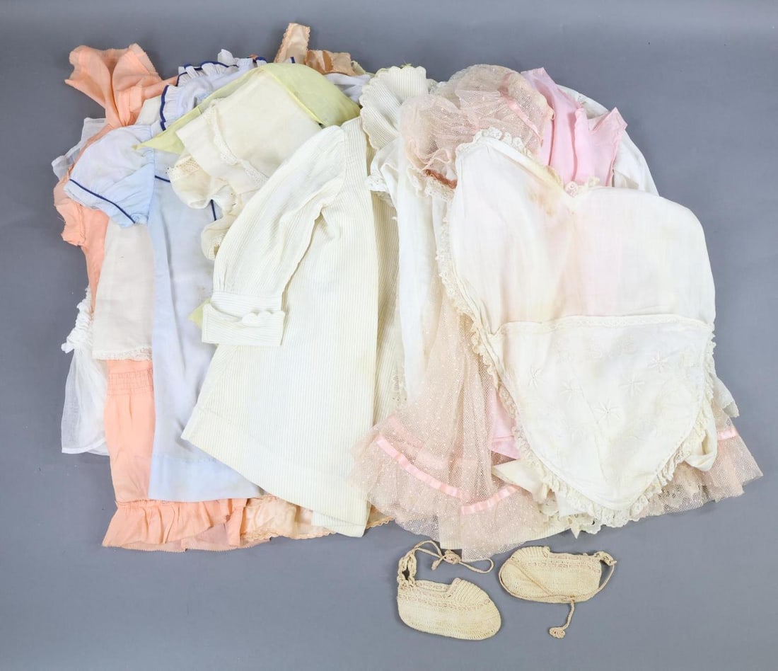 VINTAGE CLOTHING. (1 of 9)