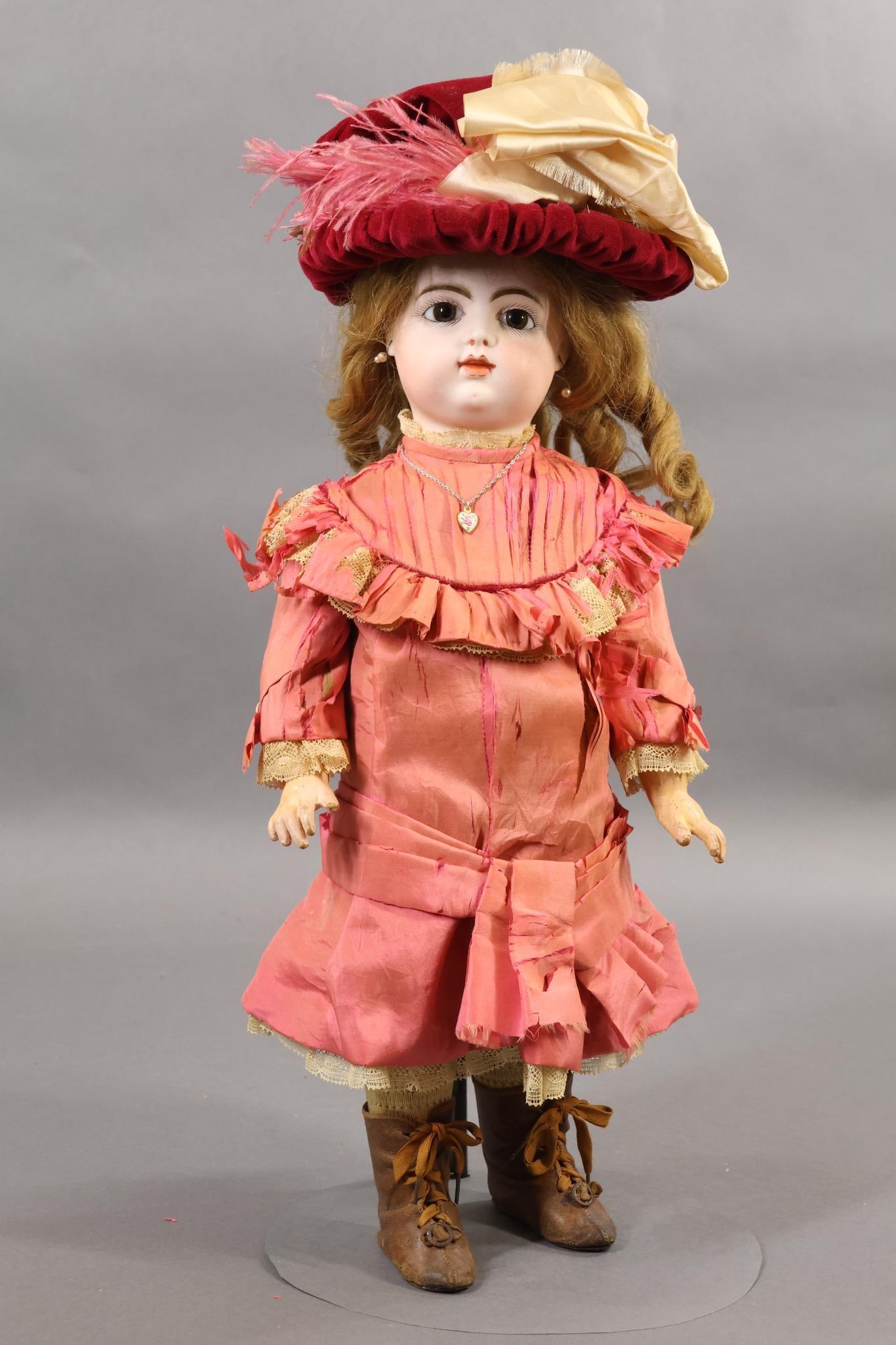 FRENCH BISQUE DOLL. (1 of 15)
