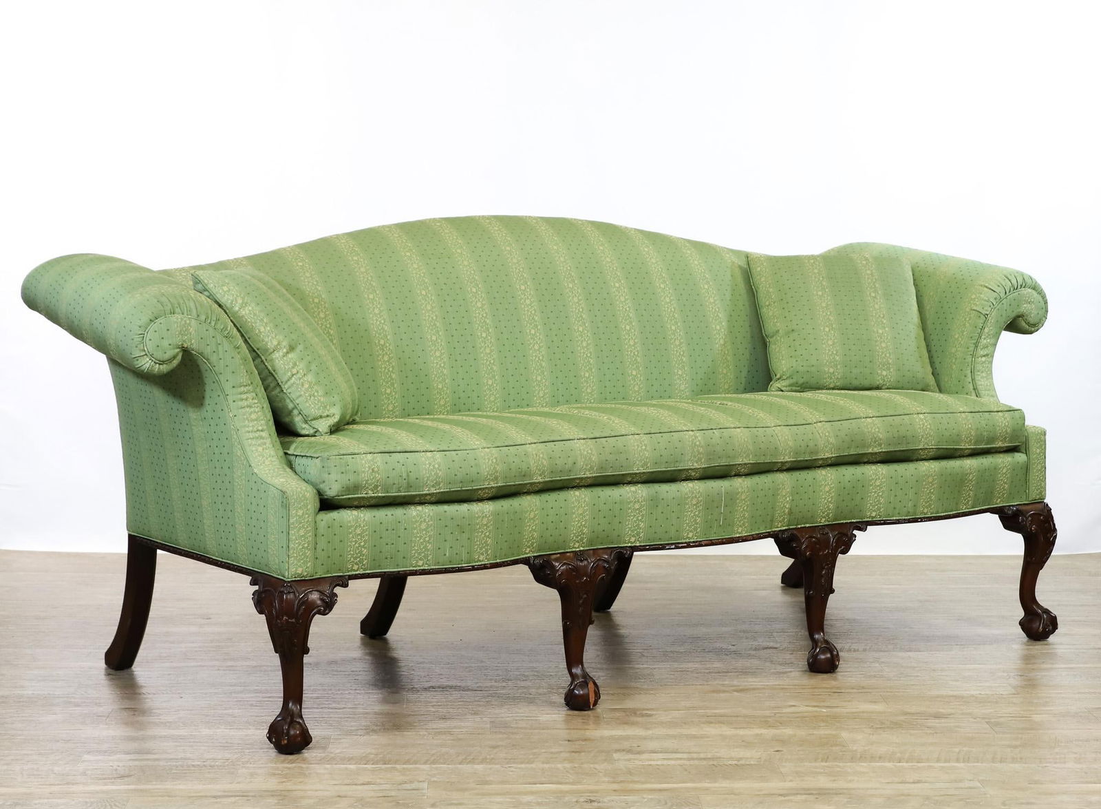 Stickley Camelback Sofa (1 of 16)