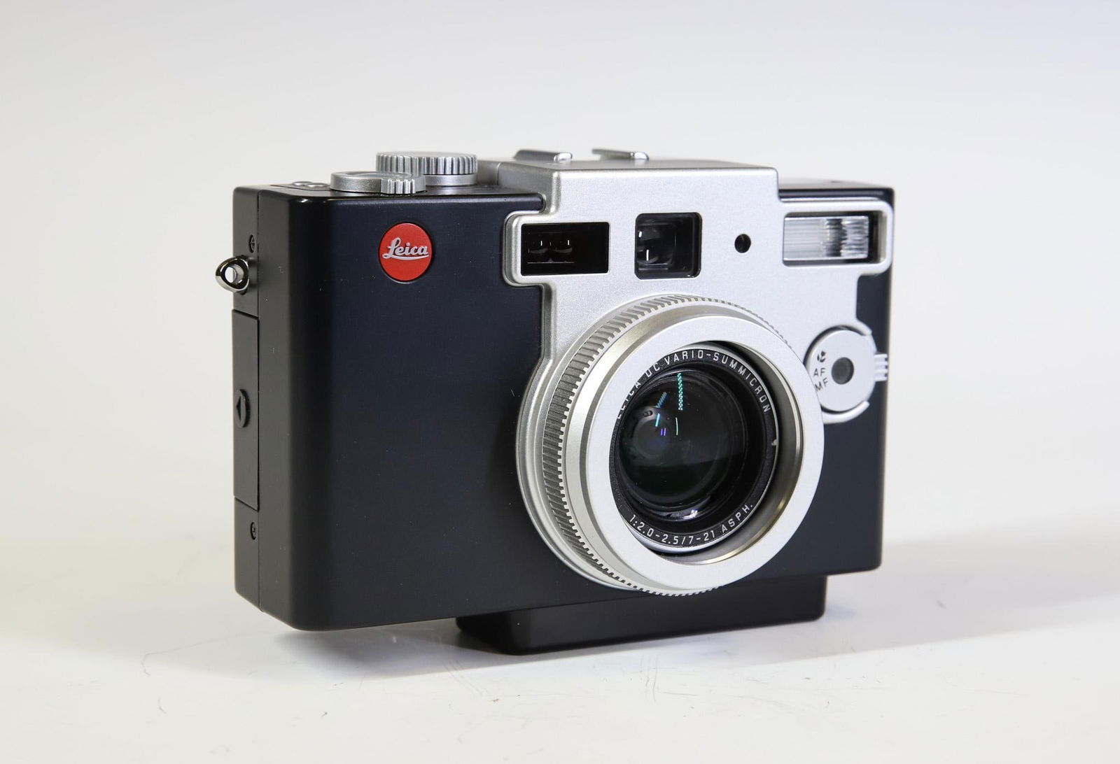 Leica Digilux 1 Camera with Vario-Summicron Lens (1 of 12)