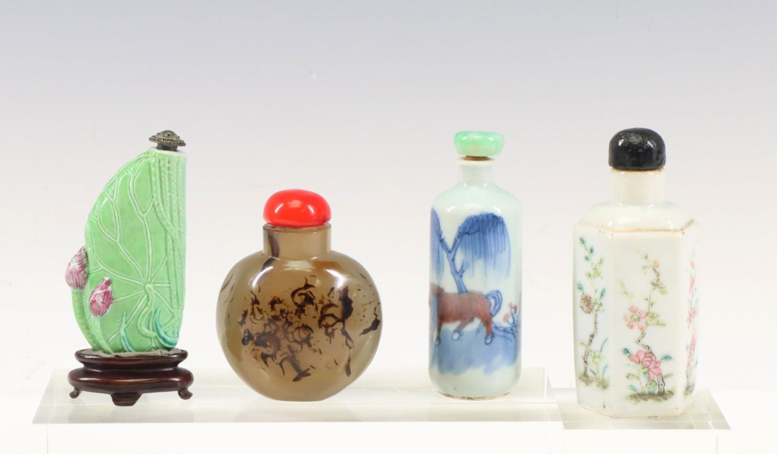 Chinese Porcelain Snuff Bottles (1 of 11)