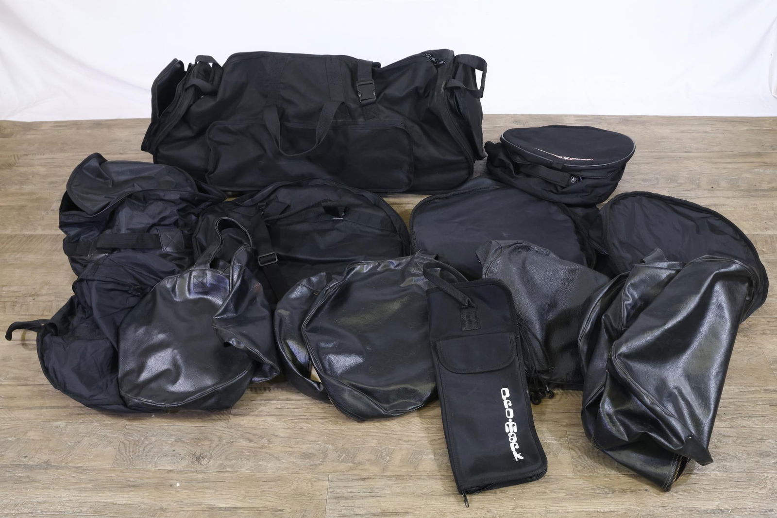 13 Assorted Bags (1 of 9)