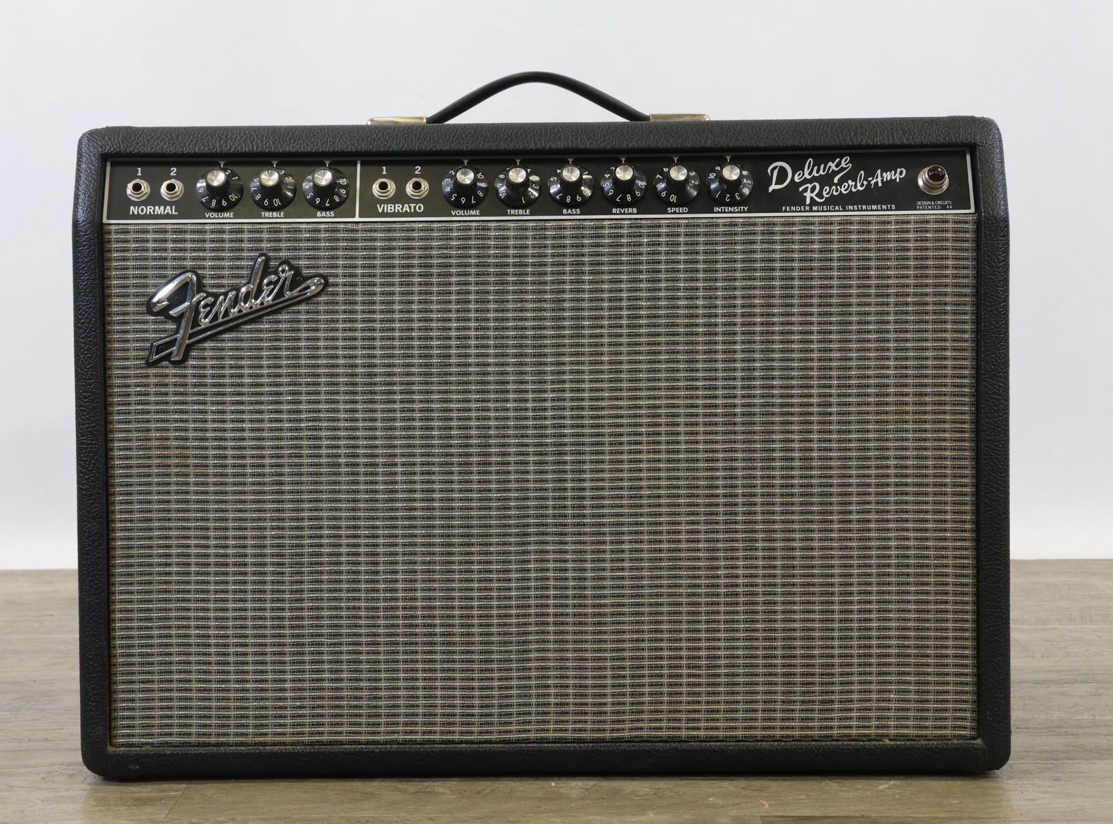 Fender '65 Reissue Deluxe Reverb Amplifier (1 of 11)