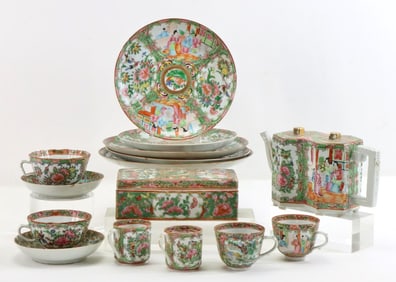 Chinese Rose Medallion Porcelain Dishes