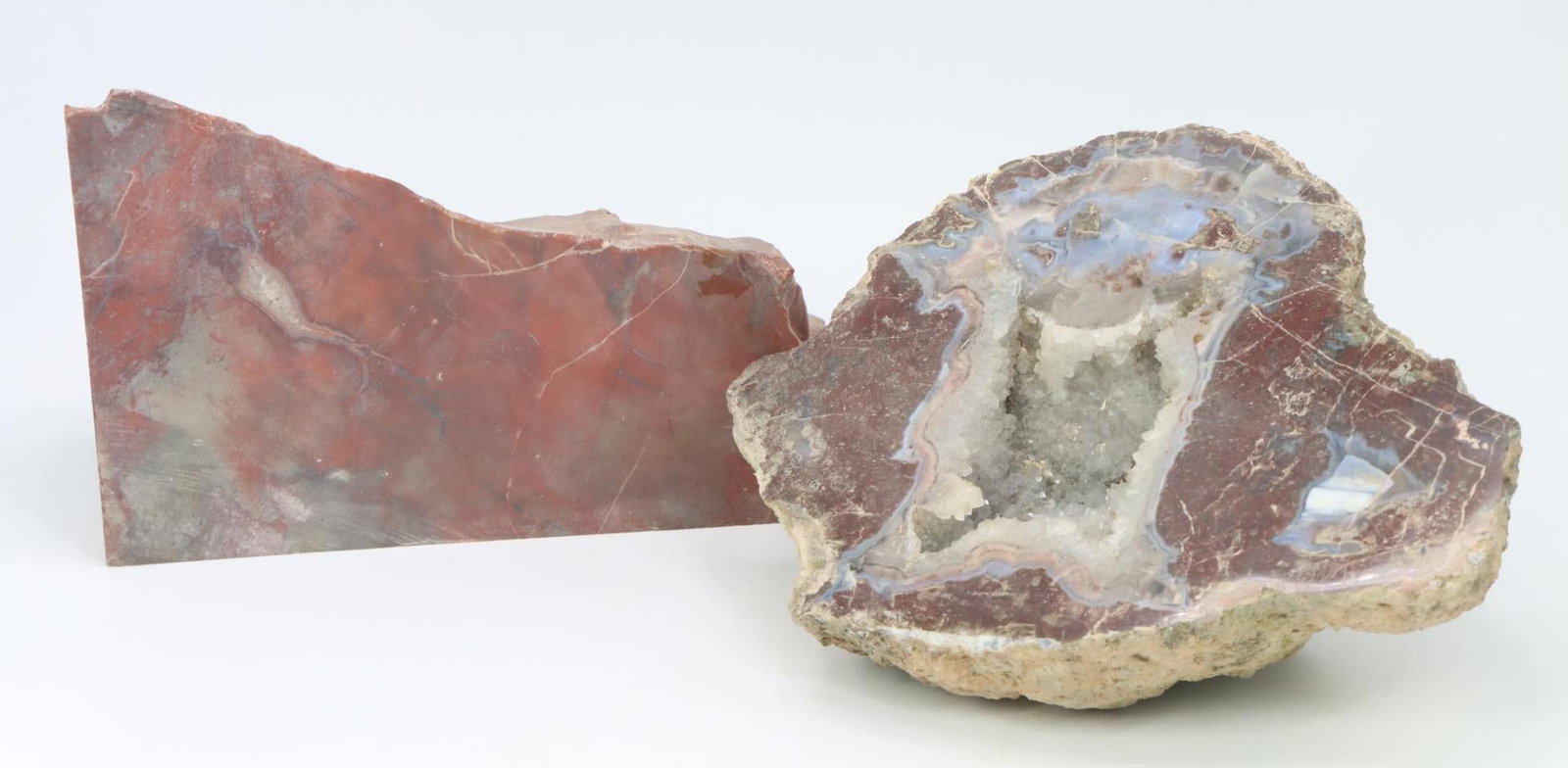 Mineral Specimens: Agate geode #1162, 1018.9g. Unidentified mineral specimen, 1460.1g.