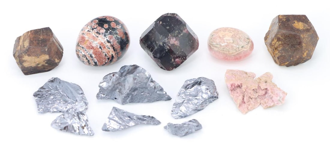 Mineral Specimens: Garnet/XL/var.Almandite #4019 (Wrangell, Alsaka 43.9g), Rhodochrosite//egg #4027 (Capillitas, Argentina 15.7g), Obsidian/Jasper/egg #4031 (Mexico 22.9g), Polydelphite/XL #7579 (Franklin, NJ 31.2g), In