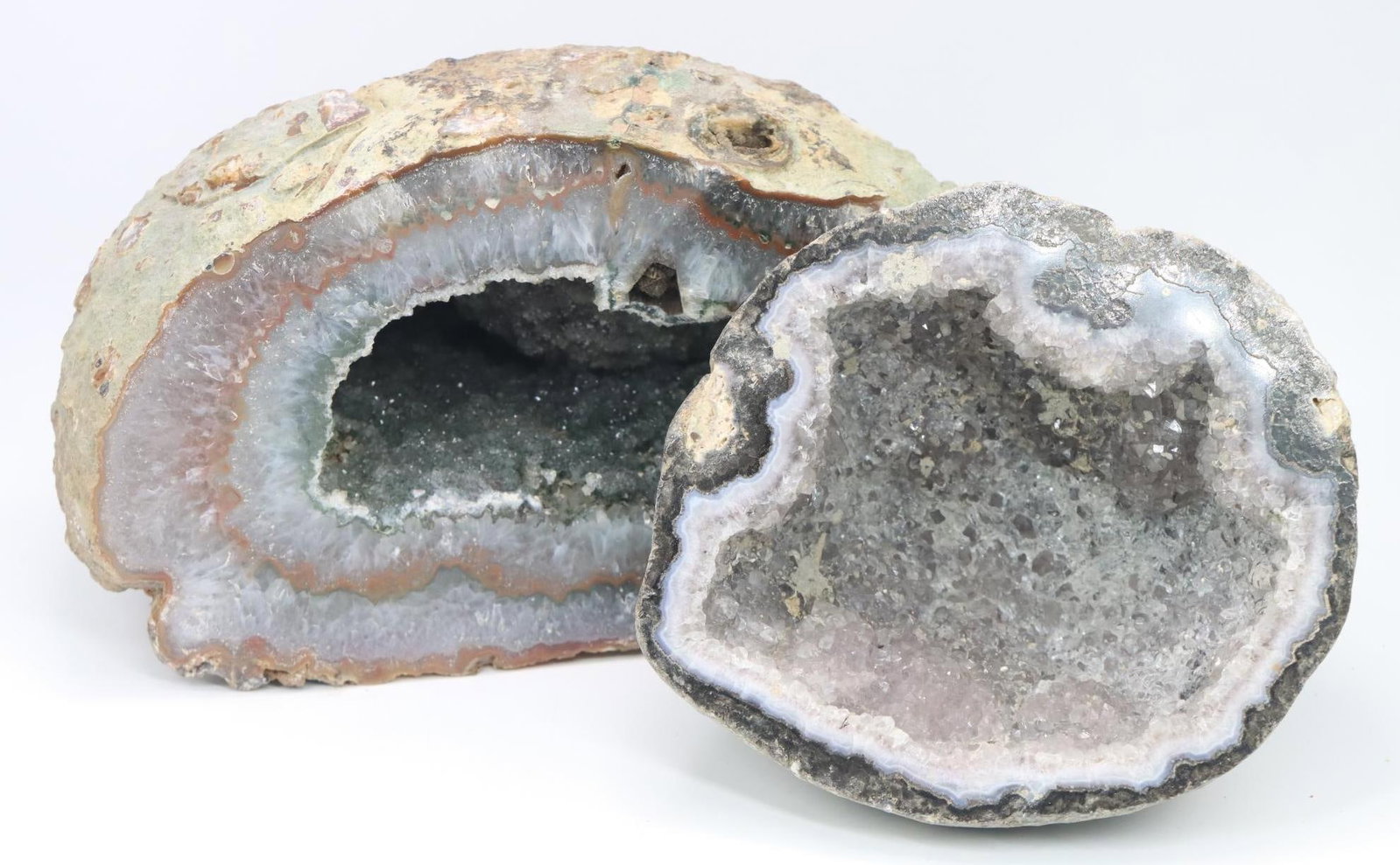 Geodes: Quartz Agate Geode section #940 (Minas Gerais, Brazil) and unidentified Geode specimen (961.5g).
