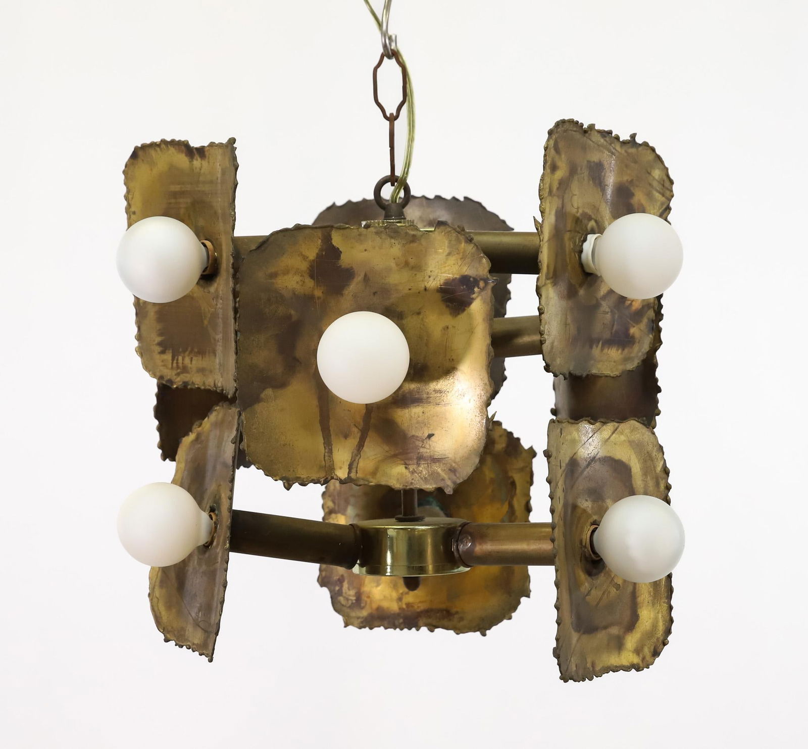 Attr. Tom Green Light Fixture (1 of 10)