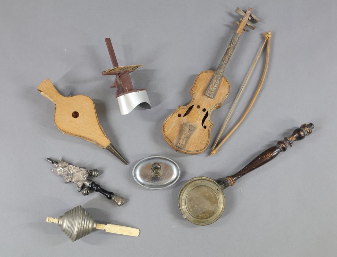 NOVELTY DOLLS/TOYS.: LOT of antique/vintage doll scale toys. 10" Wood/metal bed warmer. 3" Oval metal bed/foot warmer. 7" Wood, brass/leather bellows. 5 1/2" German metal/bone baby rattle. 5 1/2" Metal/wood baby rattle/wh