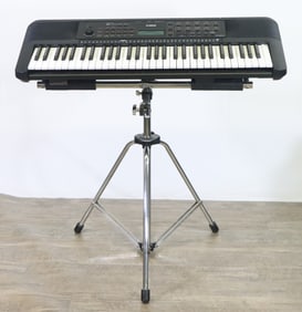 Yamaha PSR E273 Electronic Keyboard