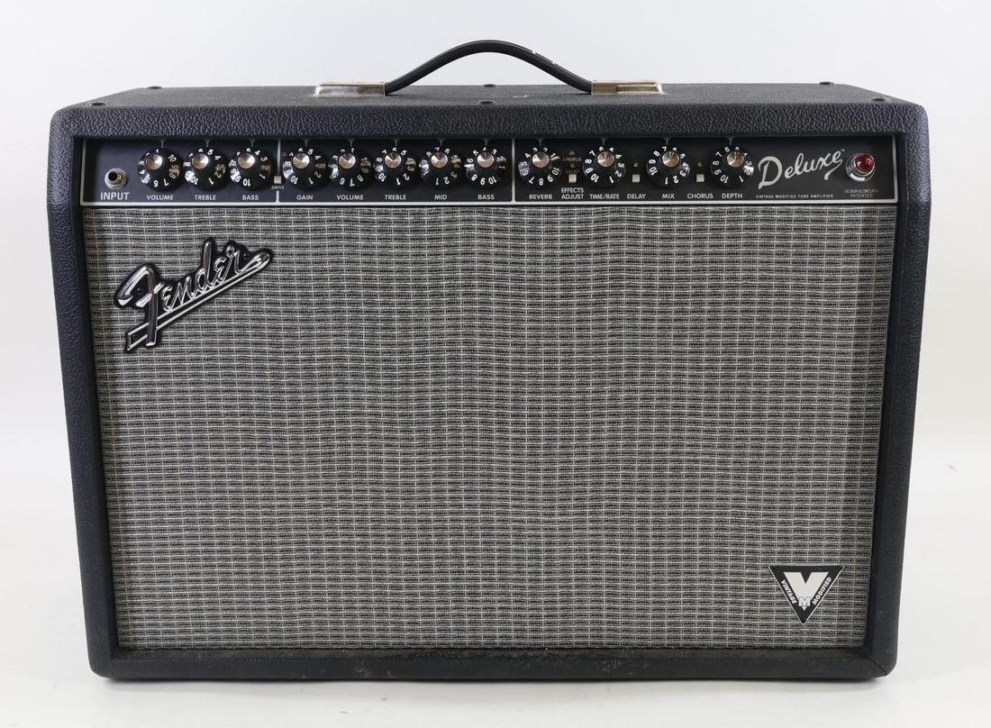 Fender Deluxe Guitar Amp (1 of 15)