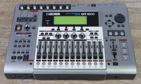 Boss BR-1600 Digital Recording Studio