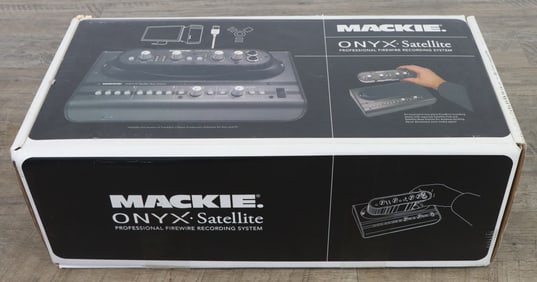 Mackie Onyx Satellite