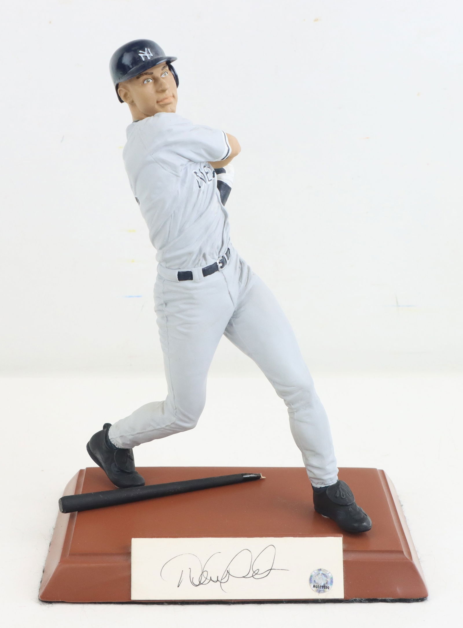 Ltd Editon Salvino Derek Jeter Autographed Statue (1 of 12)