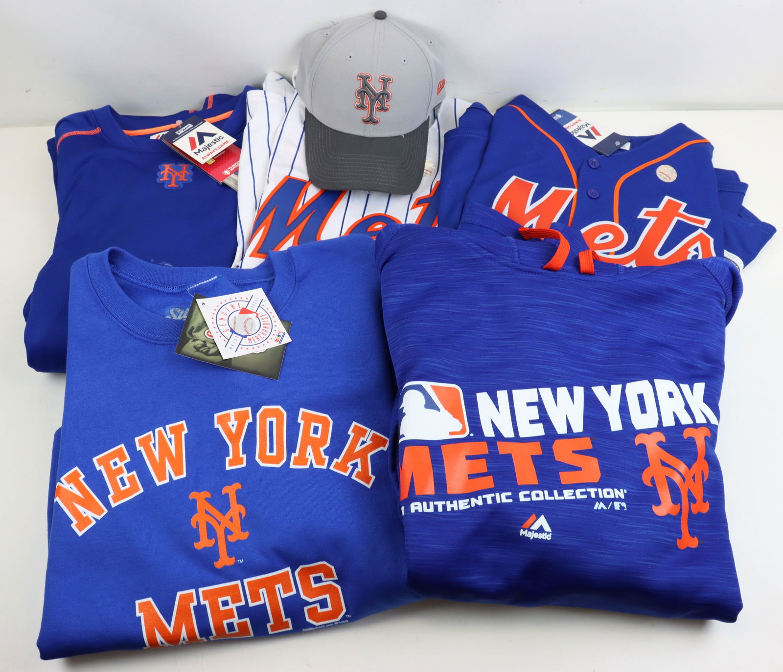 New Official Licensed NY Mets Apparel (1 of 17)
