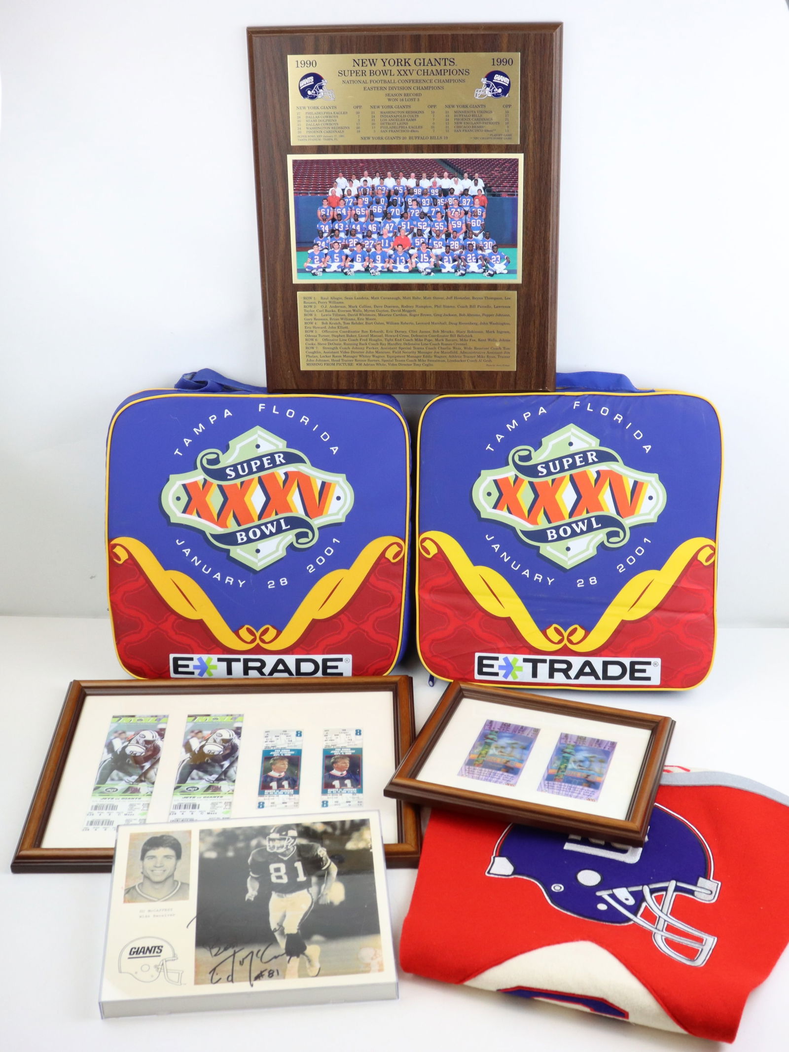 Asst NY Giants Football Memorabilia (1 of 16)