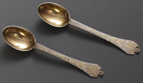 Lawrence Coles William and Mary British Silver Trefid Salt Spoons
