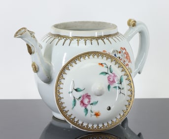 Chinese Export Porcelain Teapot
