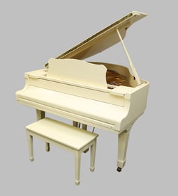 Young Chang G-157 Piano