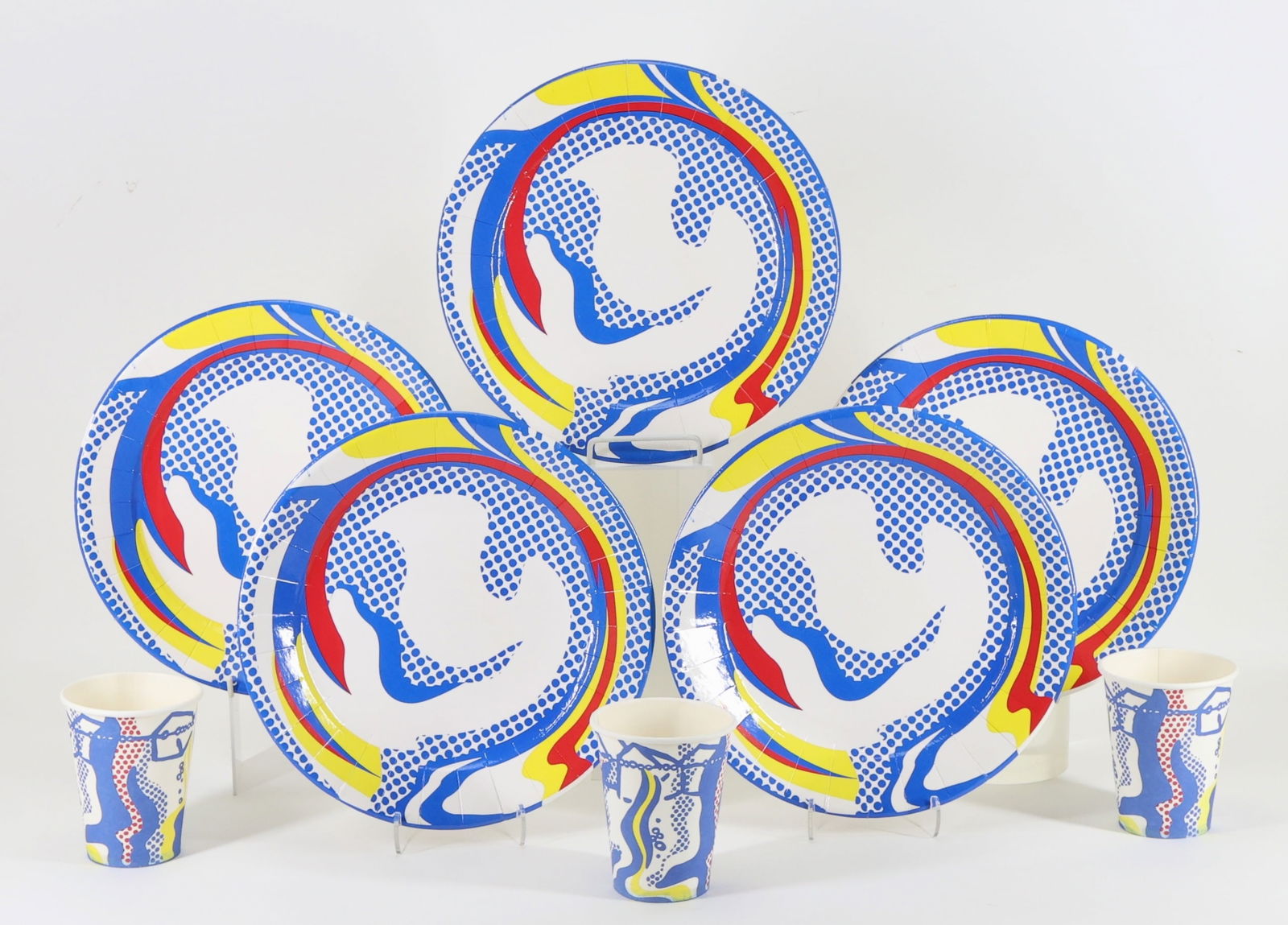 Roy Lichtenstein Paper Plates and Cups (1 of 10)