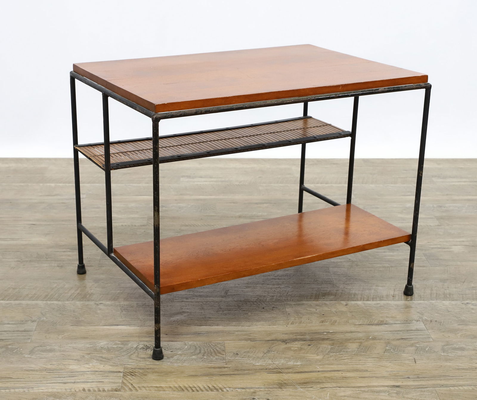 Paul McCobb for Winchendon Planner Group No. 1578 End Table (1 of 11)