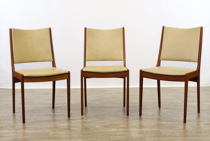 Johannes Andersen for Uldum Mobelfabrik Chairs