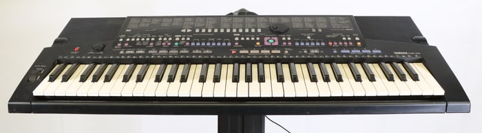Yamaha PSR-510 Keyboard with Power Adapter