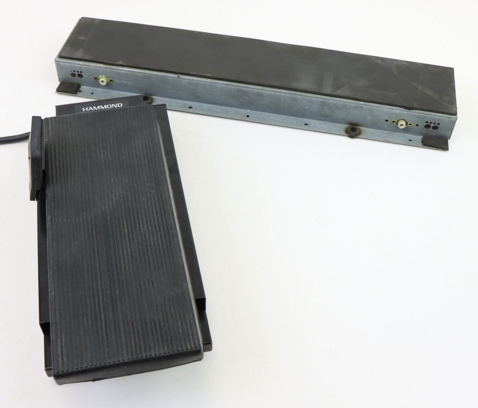 Hammond EXP-100F Pedal and Gibbs Special Products Reverberation Unit (1 of 11)