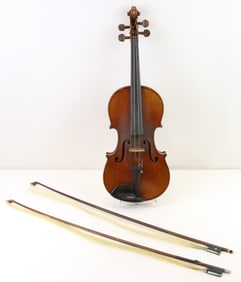 Antonio Stradivarius Cremonensis Copy Violin with Case and Bows