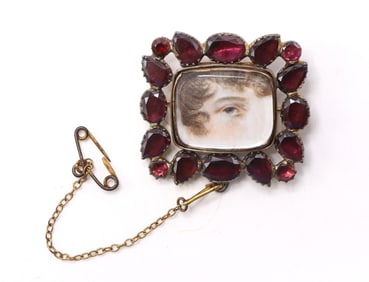 Georgian Lover's Eye Garnet Brooch