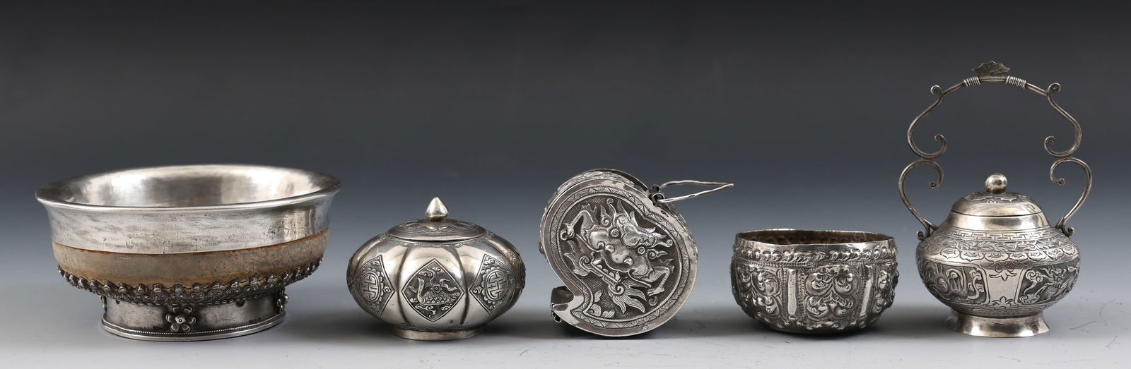 十二支/干支 銀の皿光緒元寶日本陸軍 日清戦役Waikee 90 Silver Wai Kee .90 Silver Chinese Zodiac Pin Bowl