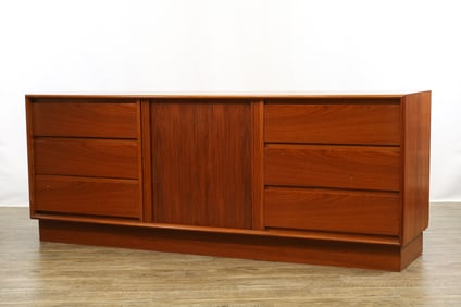Art Furn Teak Dresser