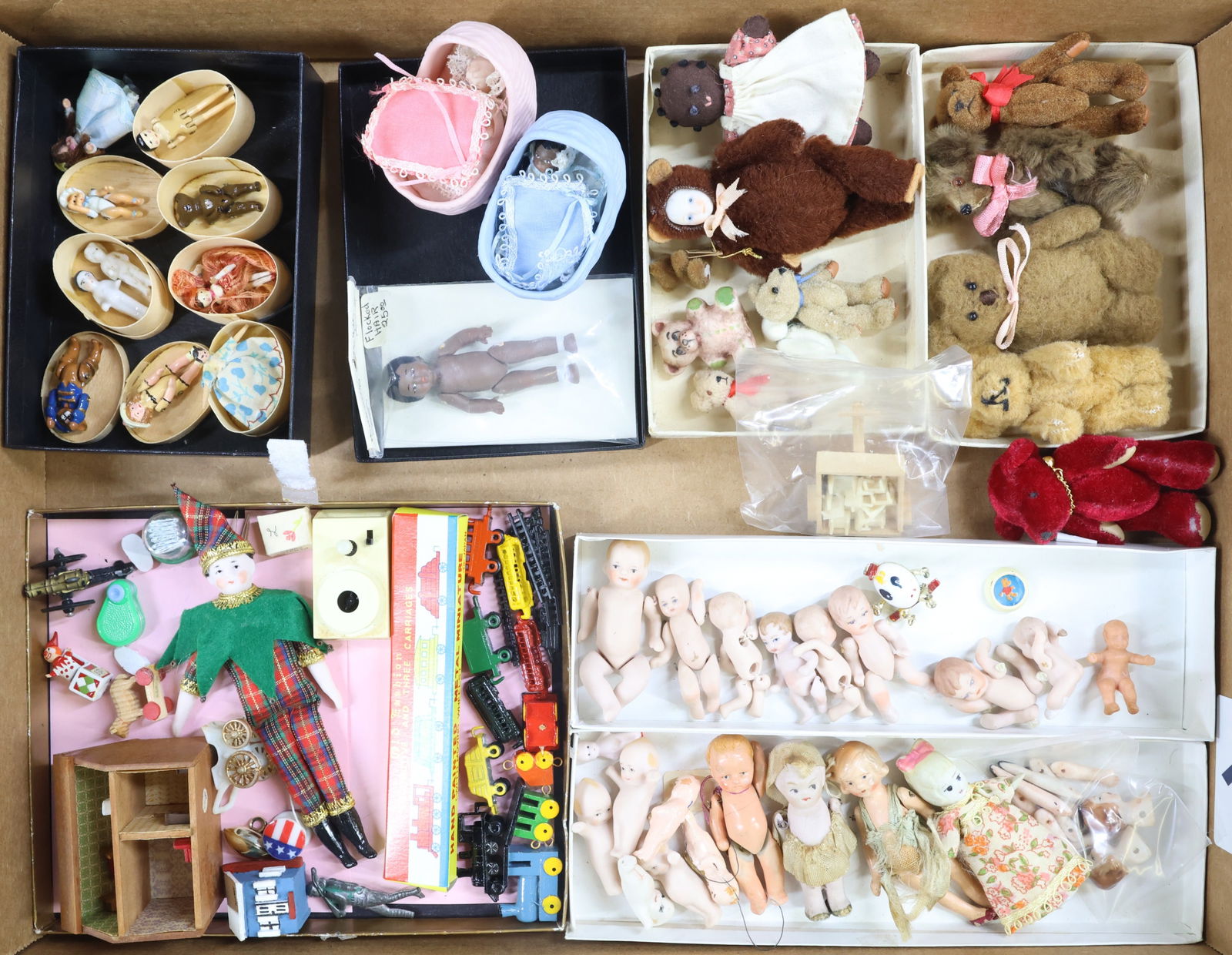 MINIATURES. (1 of 7)