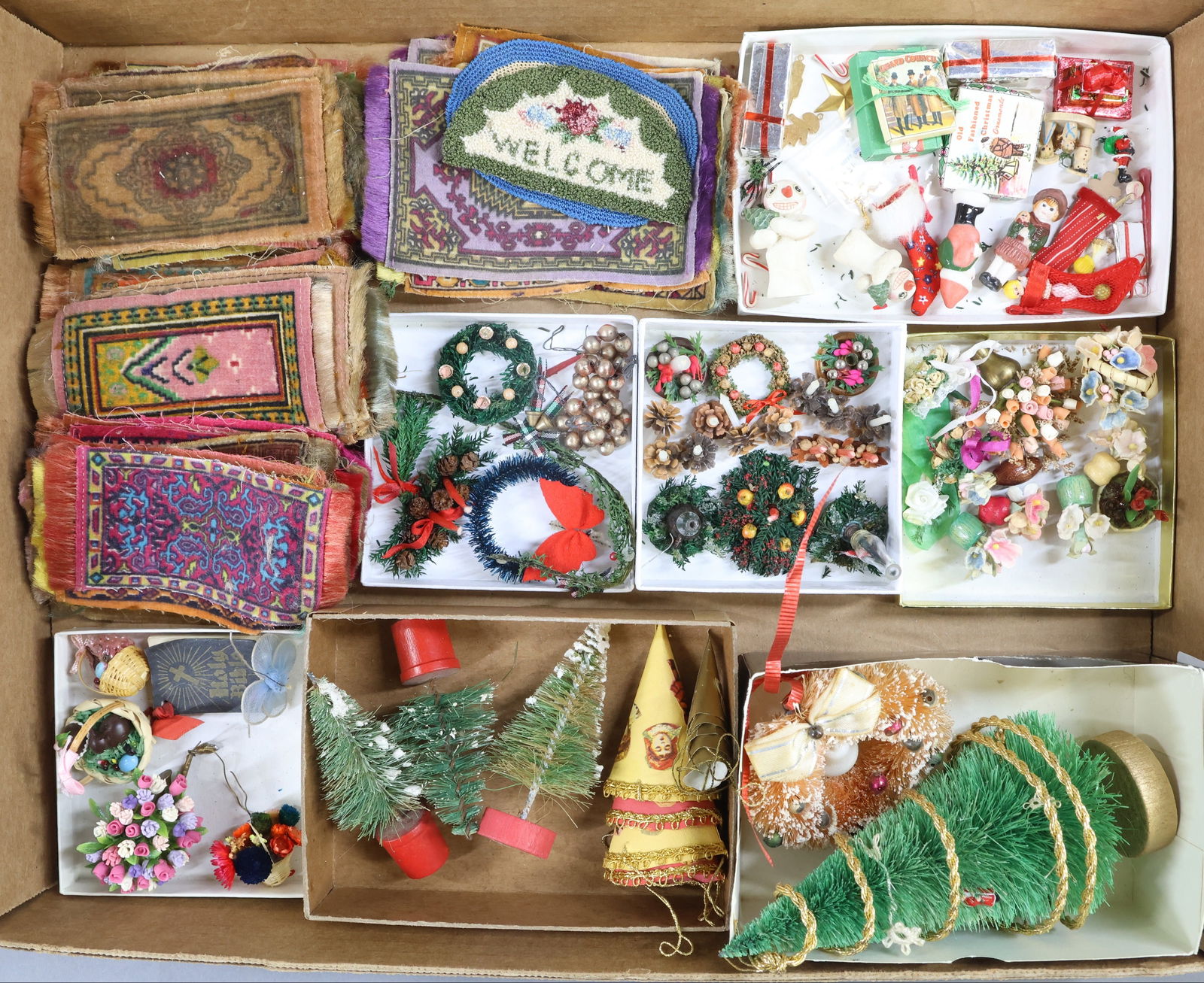 MINIATURES. (1 of 7)