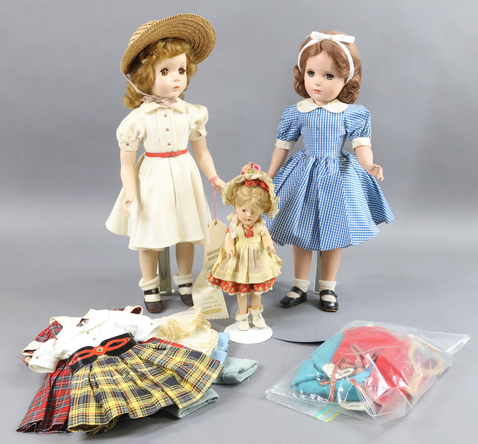 1950's-1960's DOLLS. (1 of 15)