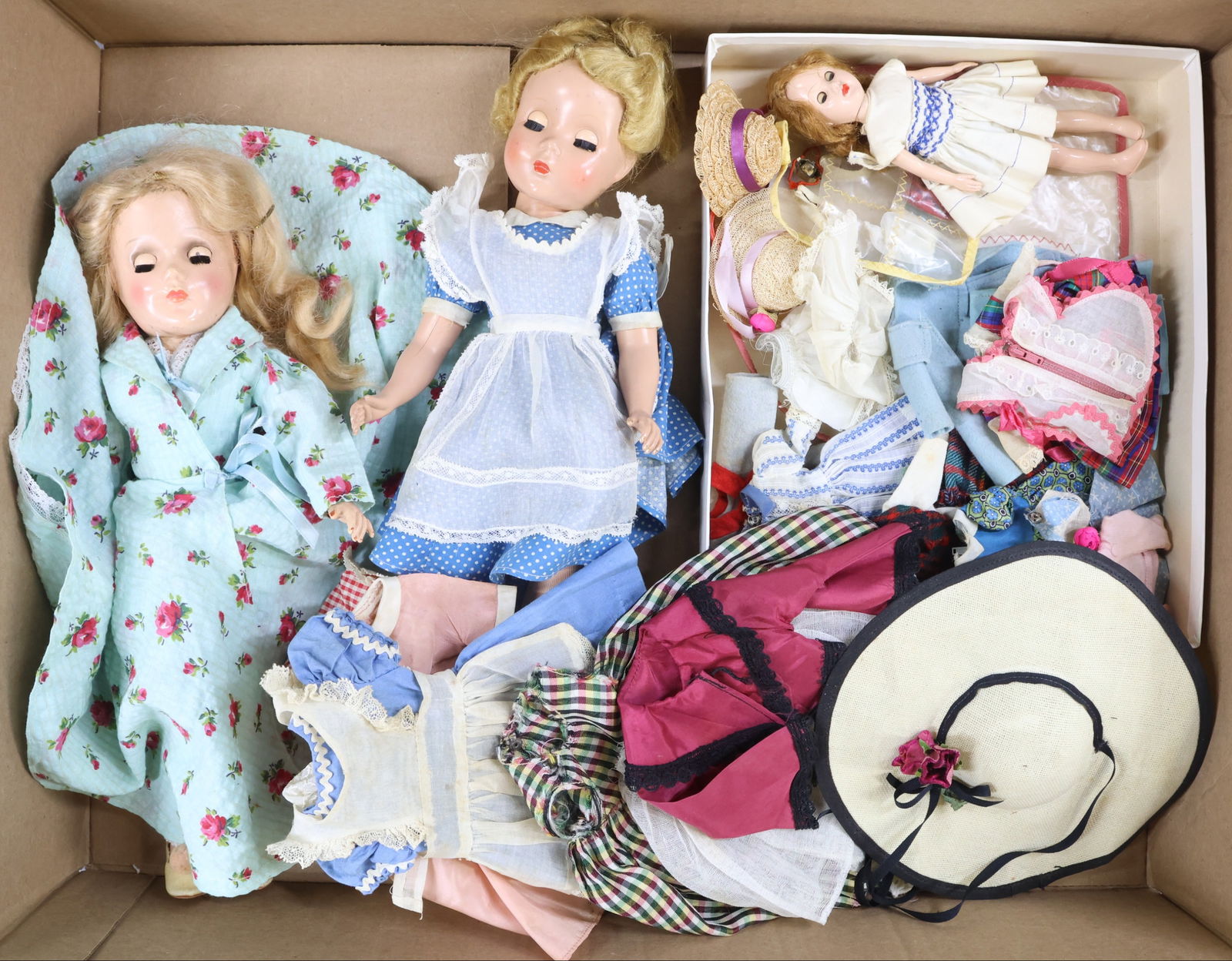 1950's-1960's DOLLS. (1 of 11)