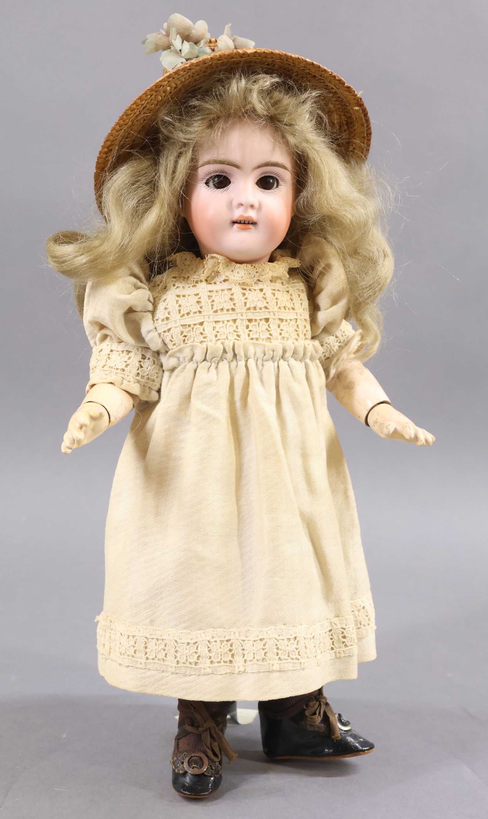 ANTIQUE GERMAN DOLLS 12"/UNDER. (1 of 8)