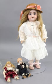ANTIQUE GERMAN BISQUE DOLLS.