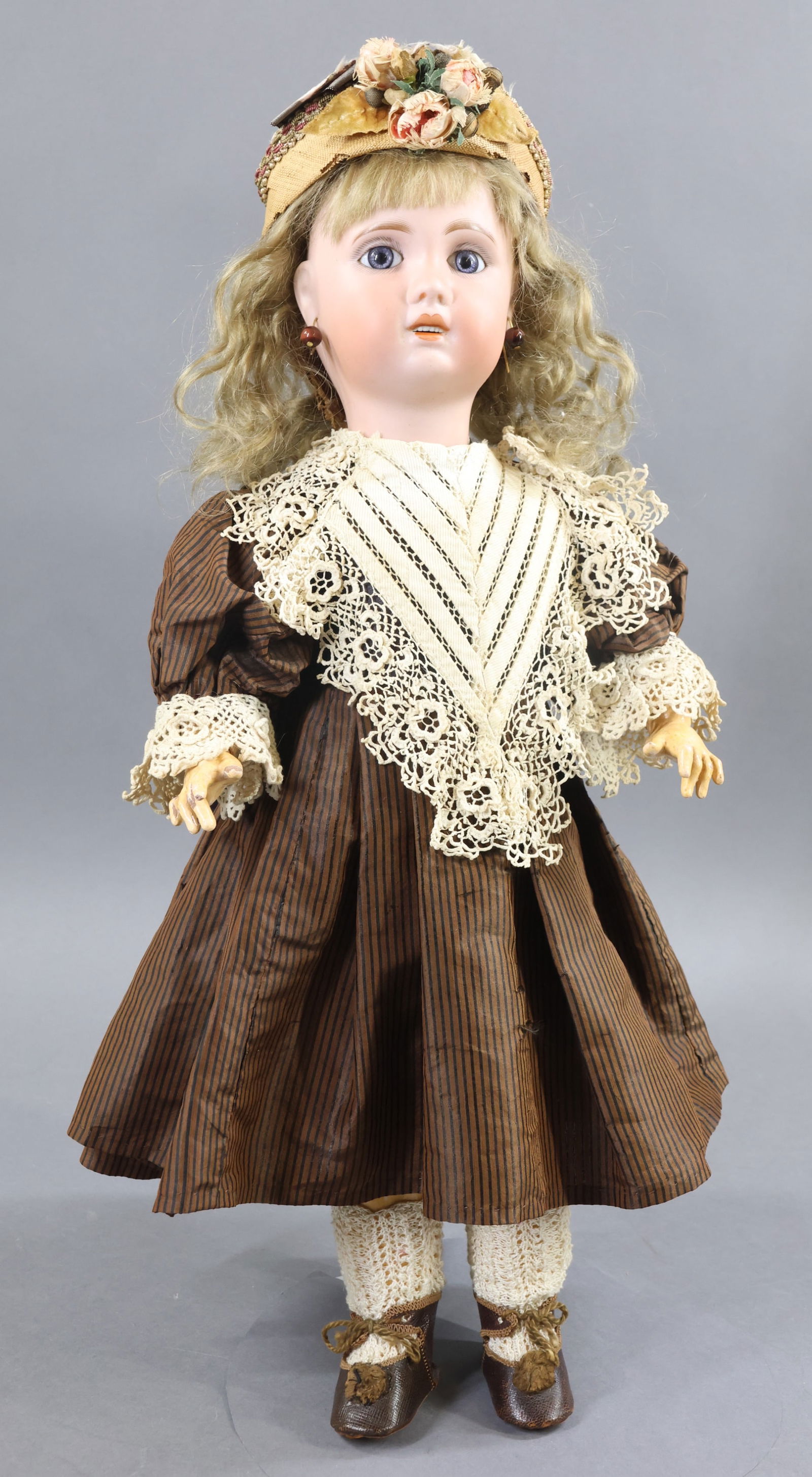 FRENCH BISQUE DOLLS. (1 of 16)
