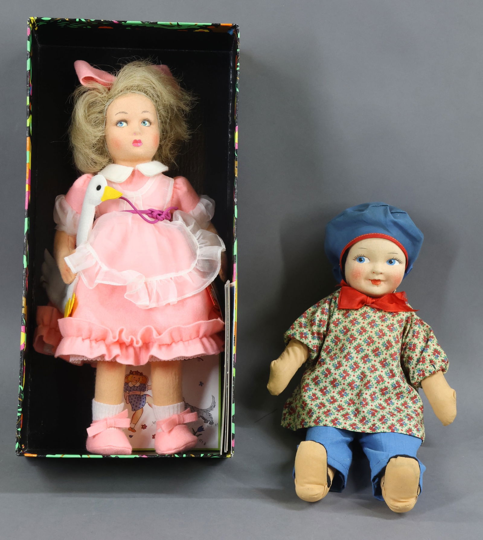 CLOTH DOLLS. (1 of 7)