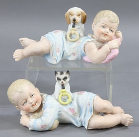 FIGURINES.