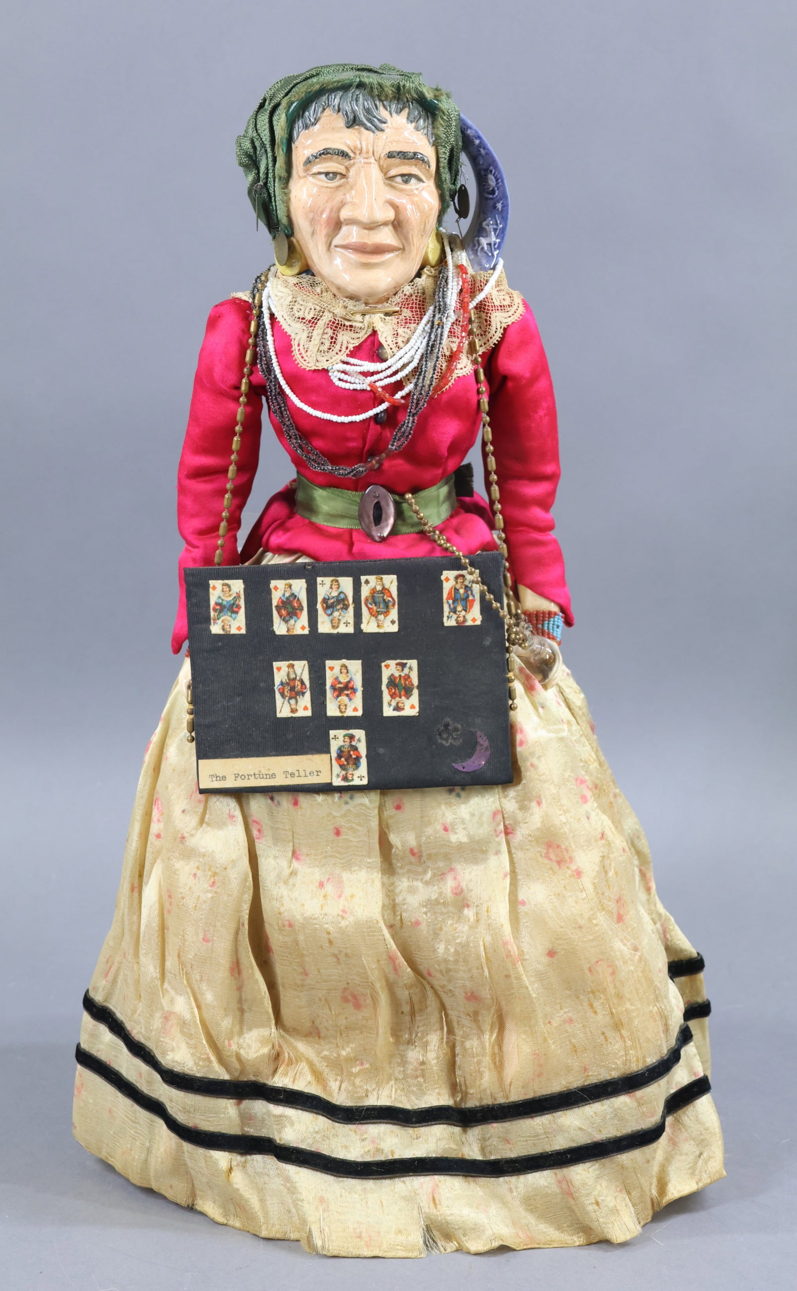 HOLIDAY/NOVELTIES. (1 of 8)