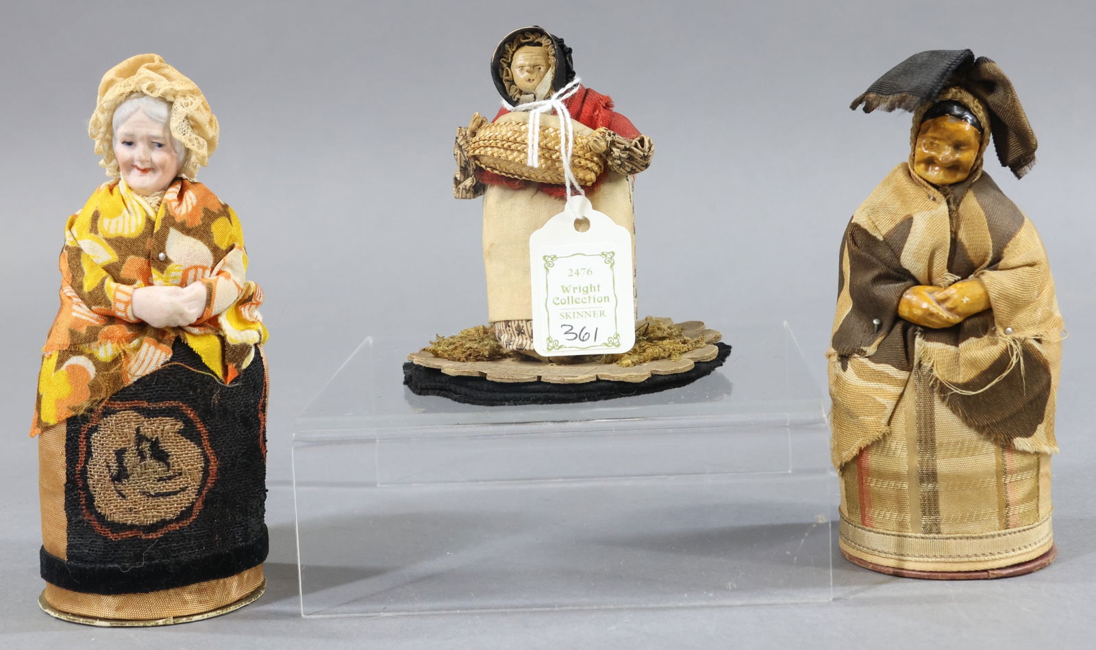 HOLIDAY/NOVELTIES. (1 of 5)