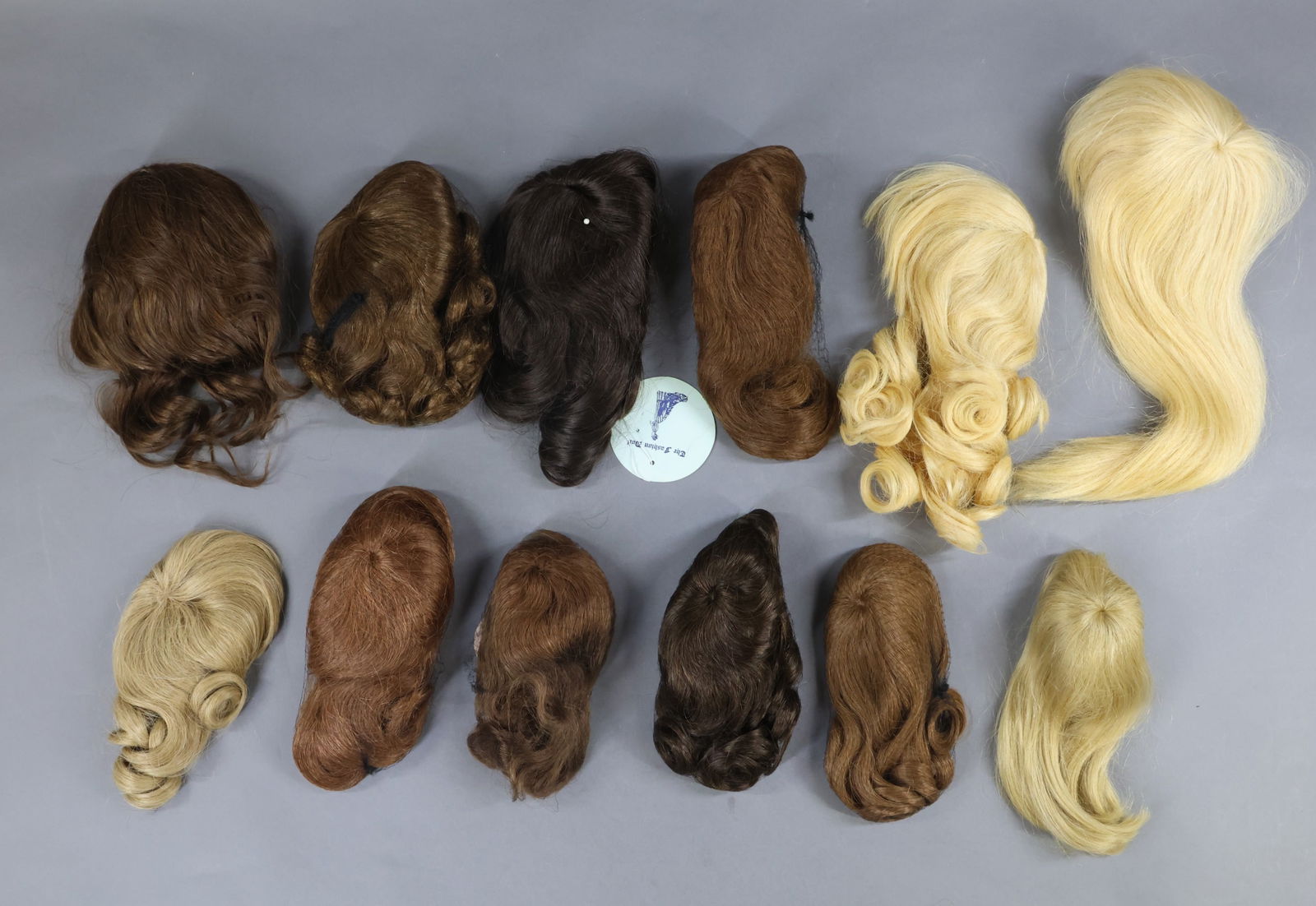 DOLL SUPPLIES. (1 of 5)