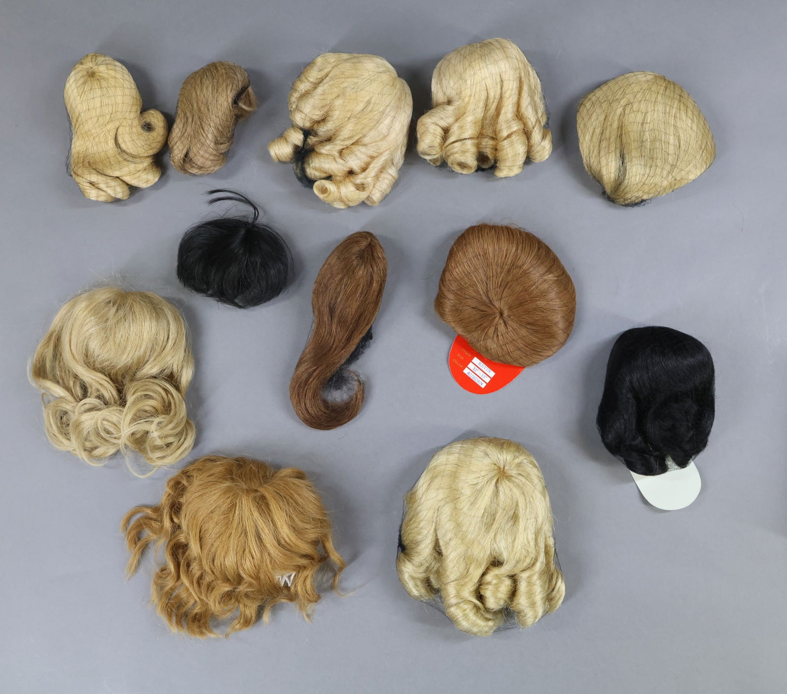 DOLL SUPPLIES. (1 of 7)