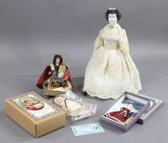 CONTEMPORARY/UFDC, ARTIST DOLLS.
