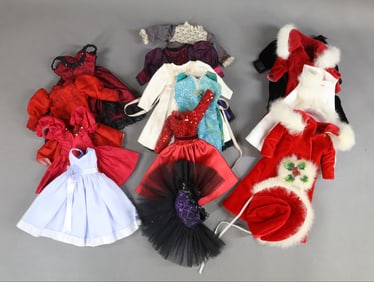 CONTEMPORARY ARTIST DOLLS - CLOTHING.