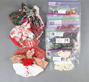 CONTEMPORARY ARTIST DOLLS - CLOTHING.